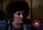 Standbild misshandelten Frauen United States USA, 1977, aus Sekunde 21 historischem Filmmaterial Videoclip 65675068531