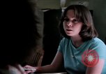 Standbild misshandelten Frauen United States USA, 1977, aus Sekunde 53 historischem Filmmaterial Videoclip 65675068531
