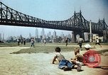 Standbild American People und Lifestyle nach Zweiten Weltkrieg United States USA, 1945, aus Sekunde 5 historischem Filmmaterial Videoclip 65675068537