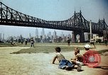 Standbild American People und Lifestyle nach Zweiten Weltkrieg United States USA, 1945, aus Sekunde 7 historischem Filmmaterial Videoclip 65675068537