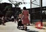 Standbild American People und Lifestyle nach Zweiten Weltkrieg United States USA, 1945, aus Sekunde 9 historischem Filmmaterial Videoclip 65675068537