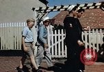Standbild American People und Lifestyle nach Zweiten Weltkrieg United States USA, 1945, aus Sekunde 60 historischem Filmmaterial Videoclip 65675068537