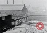 Standbild factory New York United States USA, 1925, aus Sekunde 35 historischem Filmmaterial Videoclip 65675068552