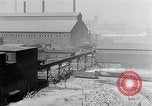 Standbild factory New York United States USA, 1925, aus Sekunde 40 historischem Filmmaterial Videoclip 65675068552