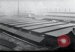 Standbild factory New York United States USA, 1925, aus Sekunde 12 historischem Filmmaterial Videoclip 65675068554