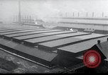 Standbild factory New York United States USA, 1925, aus Sekunde 15 historischem Filmmaterial Videoclip 65675068554