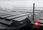 Standbild factory New York United States USA, 1925, aus Sekunde 25 historischem Filmmaterial Videoclip 65675068554