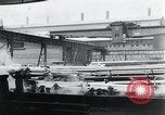 Standbild factory New York United States USA, 1925, aus Sekunde 60 historischem Filmmaterial Videoclip 65675068555