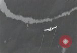 Standbild Air Attack Vietnam, 1965, aus Sekunde 25 historischem Filmmaterial Videoclip 65675068558