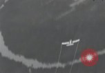 Standbild Air Attack Vietnam, 1965, aus Sekunde 26 historischem Filmmaterial Videoclip 65675068558
