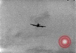 Standbild Air Attack Vietnam, 1965, aus Sekunde 42 historischem Filmmaterial Videoclip 65675068558
