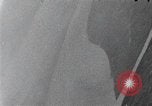 Standbild Air Attack Vietnam, 1965, aus Sekunde 49 historischem Filmmaterial Videoclip 65675068558