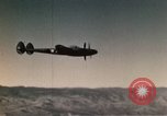 Standbild P-38 Lightning Flugzeuge United States USA, 1943, aus Sekunde 43 historischem Filmmaterial Videoclip 65675068571