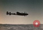 Standbild P-38 Lightning Flugzeuge United States USA, 1943, aus Sekunde 52 historischem Filmmaterial Videoclip 65675068571