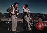 Standbild P-38 Lightning Flugzeuge United States USA, 1943, aus Sekunde 15 historischem Filmmaterial Videoclip 65675068573