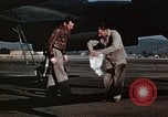 Standbild P-38 Lightning Flugzeuge United States USA, 1943, aus Sekunde 31 historischem Filmmaterial Videoclip 65675068573