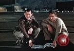 Standbild P-38 Lightning Flugzeuge United States USA, 1943, aus Sekunde 58 historischem Filmmaterial Videoclip 65675068573