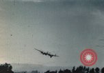 Standbild P-38 Lightning Flugzeuge United States USA, 1943, aus Sekunde 62 historischem Filmmaterial Videoclip 65675068573