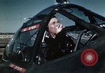 Standbild P-38 Lightning Flugzeuge United States USA, 1943, aus Sekunde 18 historischem Filmmaterial Videoclip 65675068574
