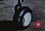 Standbild P-38 Lightning Flugzeuge United States USA, 1943, aus Sekunde 24 historischem Filmmaterial Videoclip 65675068574