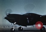 Standbild P-38 Lightning Flugzeuge United States USA, 1943, aus Sekunde 35 historischem Filmmaterial Videoclip 65675068574