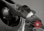 Standbild der US Air Force Uniformen United States USA, 1957, aus Sekunde 52 historischem Filmmaterial Videoclip 65675068576