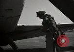 Standbild der US Air Force Uniformen United States USA, 1957, aus Sekunde 20 historischem Filmmaterial Videoclip 65675068577