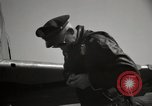 Standbild der US Air Force Uniformen United States USA, 1957, aus Sekunde 31 historischem Filmmaterial Videoclip 65675068577