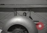 Standbild der US Air Force Uniformen United States USA, 1957, aus Sekunde 24 historischem Filmmaterial Videoclip 65675068580