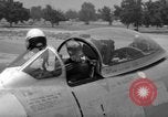 Standbild der US Air Force Uniformen United States USA, 1957, aus Sekunde 16 historischem Filmmaterial Videoclip 65675068586