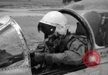 Standbild der US Air Force Uniformen United States USA, 1957, aus Sekunde 38 historischem Filmmaterial Videoclip 65675068586