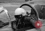Standbild der US Air Force Uniformen United States USA, 1957, aus Sekunde 57 historischem Filmmaterial Videoclip 65675068586
