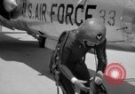 Standbild der US Air Force Uniformen United States USA, 1957, aus Sekunde 6 historischem Filmmaterial Videoclip 65675068587