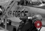 Standbild der US Air Force Uniformen United States USA, 1957, aus Sekunde 8 historischem Filmmaterial Videoclip 65675068587