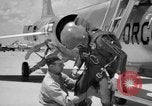 Standbild der US Air Force Uniformen United States USA, 1957, aus Sekunde 27 historischem Filmmaterial Videoclip 65675068587