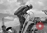 Standbild der US Air Force Uniformen United States USA, 1957, aus Sekunde 42 historischem Filmmaterial Videoclip 65675068587