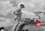Standbild der US Air Force Uniformen United States USA, 1957, aus Sekunde 51 historischem Filmmaterial Videoclip 65675068587