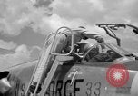 Standbild der US Air Force Uniformen United States USA, 1957, aus Sekunde 58 historischem Filmmaterial Videoclip 65675068587