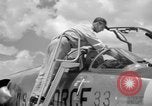 Standbild der US Air Force Uniformen United States USA, 1957, aus Sekunde 62 historischem Filmmaterial Videoclip 65675068587