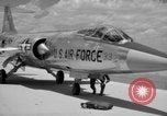Immagine di United States Air Force uniformi United States USA, 1957, secondo 11 filmato di repertorio 65675068588