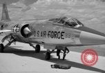 Immagine di United States Air Force uniformi United States USA, 1957, secondo 12 filmato di repertorio 65675068588