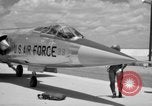 Immagine di United States Air Force uniformi United States USA, 1957, secondo 17 filmato di repertorio 65675068588