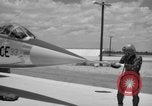 Immagine di United States Air Force uniformi United States USA, 1957, secondo 22 filmato di repertorio 65675068588
