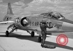 Immagine di United States Air Force uniformi United States USA, 1957, secondo 29 filmato di repertorio 65675068588