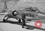 Immagine di United States Air Force uniformi United States USA, 1957, secondo 33 filmato di repertorio 65675068588