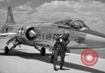 Immagine di United States Air Force uniformi United States USA, 1957, secondo 39 filmato di repertorio 65675068588