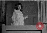 Standbild Romeo und Julia spielen United States USA, 1926, aus Sekunde 1 historischem Filmmaterial Videoclip 65675068602