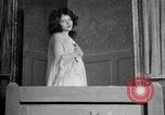 Standbild Romeo und Julia spielen United States USA, 1926, aus Sekunde 10 historischem Filmmaterial Videoclip 65675068602