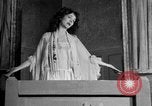 Standbild Romeo und Julia spielen United States USA, 1926, aus Sekunde 24 historischem Filmmaterial Videoclip 65675068602