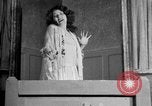 Standbild Romeo und Julia spielen United States USA, 1926, aus Sekunde 29 historischem Filmmaterial Videoclip 65675068602